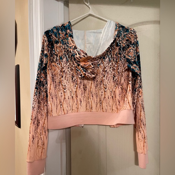 Noire blanc cropped hoodie size medium - Picture 2 of 5